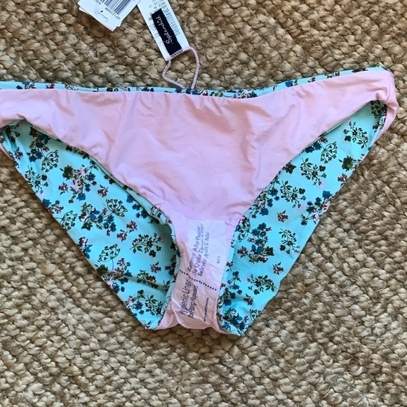 Splendid floral two piece bikini bathing suit reversible bottom. New with tags. - Picture 14 of 14
